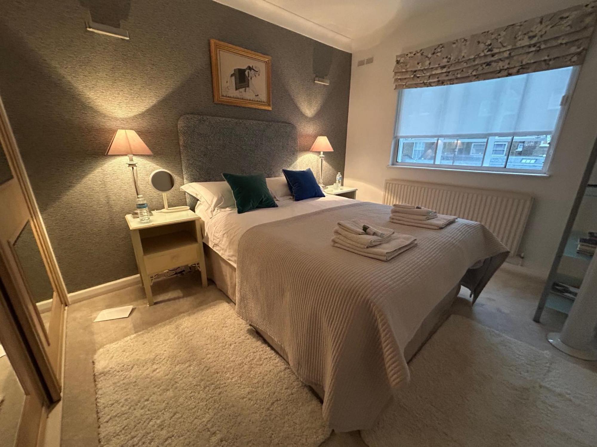 Проживание в семье Double In Marylebone *